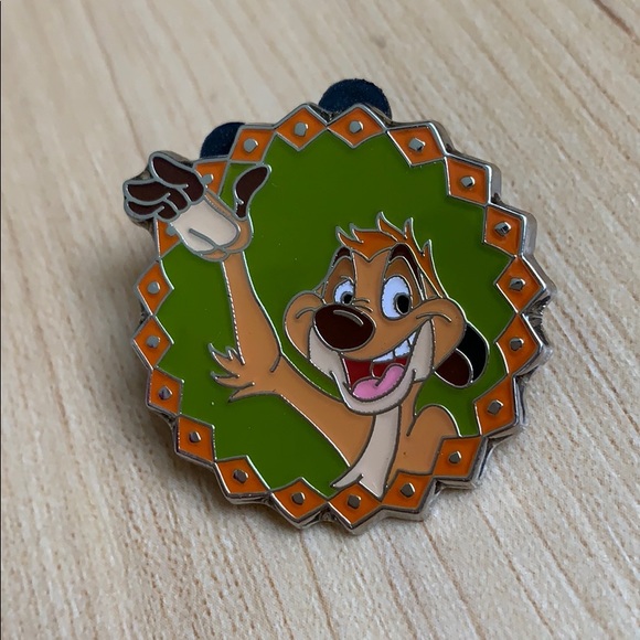 Timon Lion King Pin - Picture 3 of 4